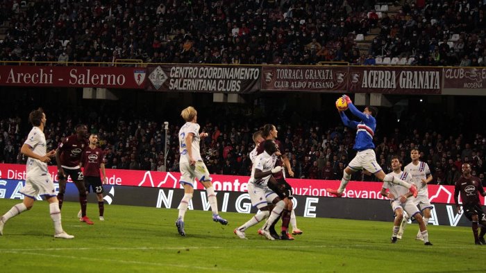 salernitana gondo non molla siamo uniti crediamo alla salvezza