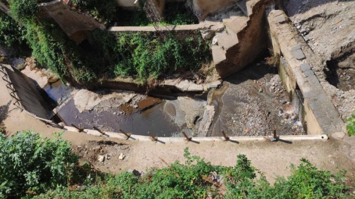 atrani torrente dragone lavori di somma urgenza in localita pontone