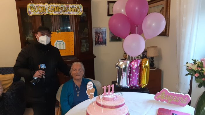 laurina 111 anni a sturno e la regina della campania sto bene grazie a dio