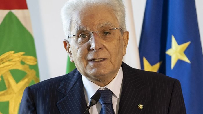 violenza contro le donne mattarella educare al rispetto e alla parita