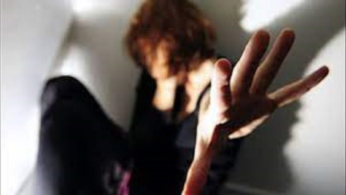 violenza sulle donne avellino chiama a raccolta i comuni dell area vasta