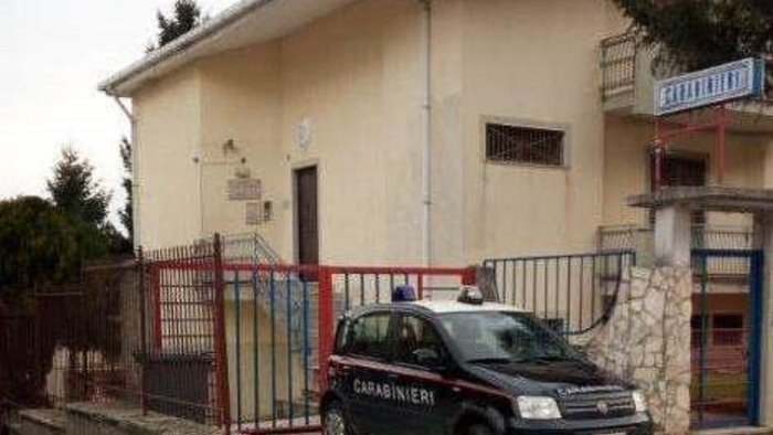 non dichiara il trasferimento delle armi da una casa all altra denunciato