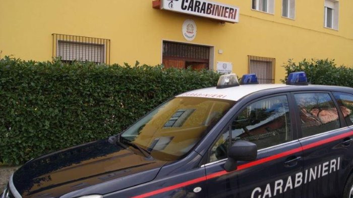 era ai domiciliari ma e stato sorpreso su un pullman a carife 40enne nei guai