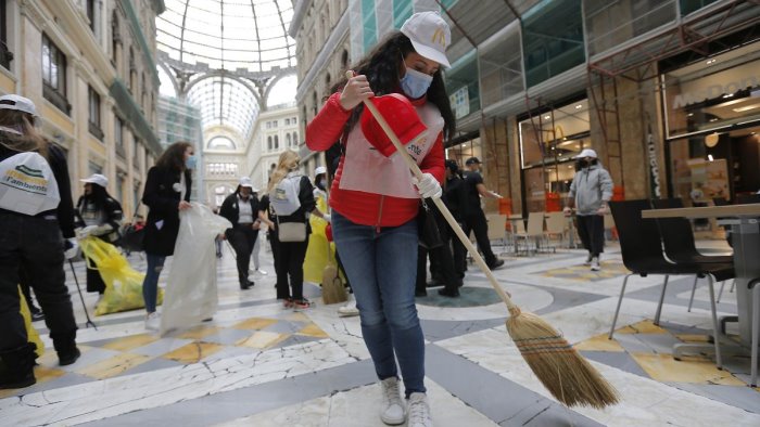 mcdonald s e le giornate per l ambiente raccolte 15 tonnellate di rifiuti