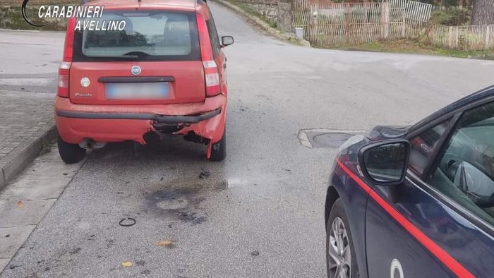 auto in fiamme a solofra sotto il veicolo due grossi petardi si indaga