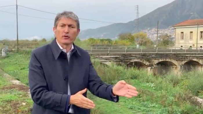 pellegrino lo stato di degrado del fiume tanagro un pericolo per le comunita