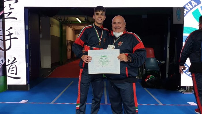 karate loffredo e campione italiano cadetti kumite