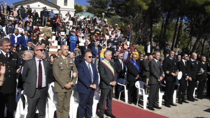 il premio nassiriya per la pace nel cilento con il viceministro cirielli