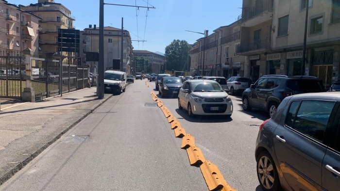 mobilita ad avellino piu corse per studenti ma la metro leggera slitta ancora