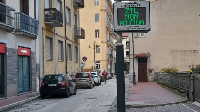 il pasticcio delle ztl ad avellino attiva non attiva mamma mia che disastro