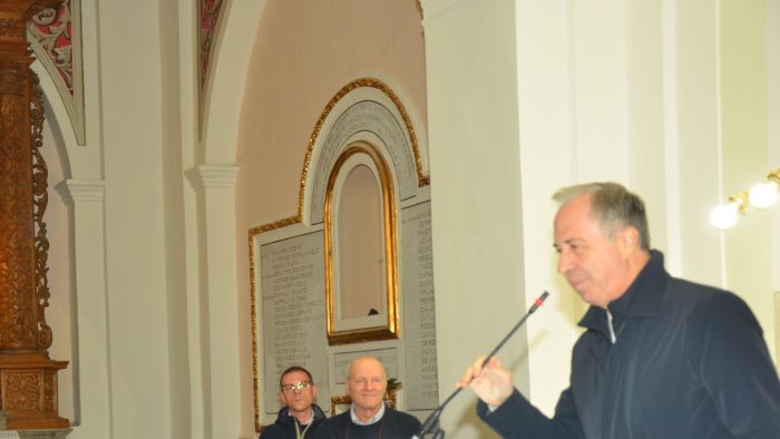 a foglianise un monumento dedicato alle vittime del covid