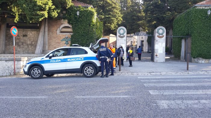 lotta all accattonaggio molesto davanti ai cimiteri controlli ad ariano