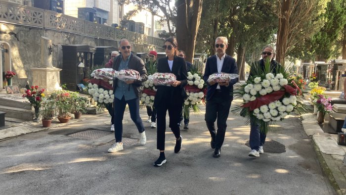 commemorazione dei defunti granata la salernitana rende omaggio ai suoi tifosi