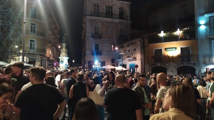 natale ad avellino riecco la ztl al centro storico ed e subito protesta