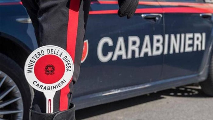 atti persecutori nei confronti della ex moglie scatta il divieto per un 43enne