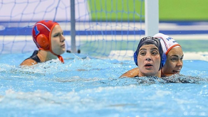 pallanuoto world league il setterosa cede all ultimo possesso contro l olanda