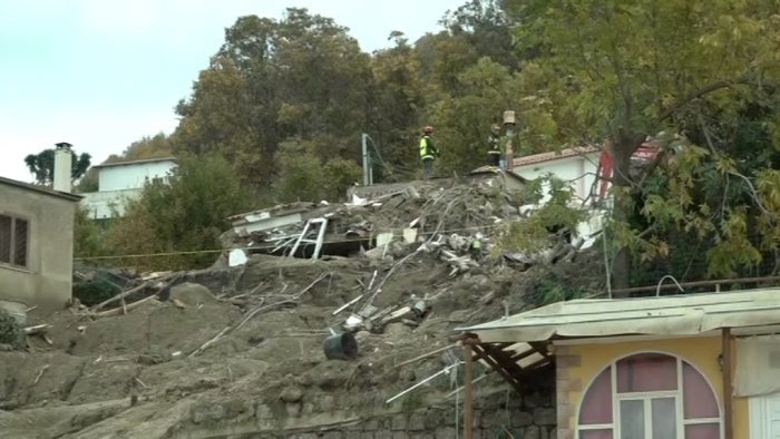 frana di ischia si continuano a cercare i dispersi anche nella zona del porto