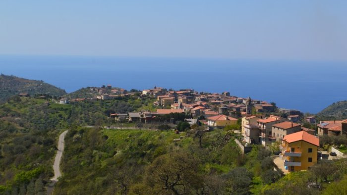 san mauro cilento sindacati sul piede di guerra rischio sciopero al comune