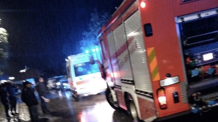 precipita da un muro nel cilento 37enne ricoverato in ospedale