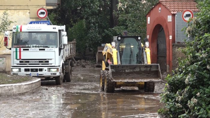 roccapiemonte fa i conti con fango e detriti i cittadini si intervenga prima