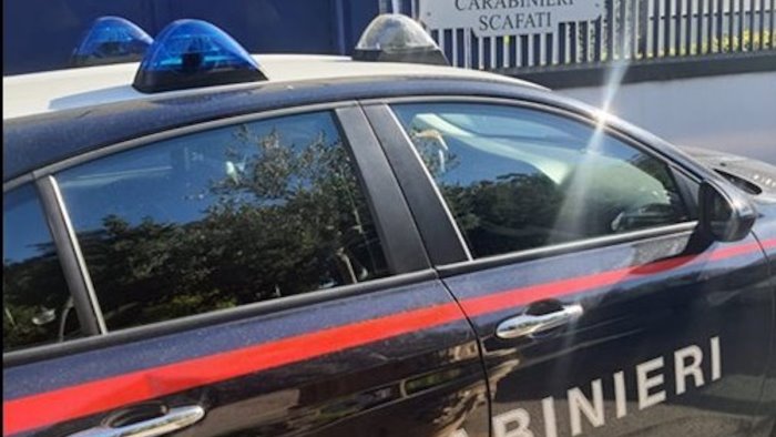 sorpreso a rubare all interno di una scuola a scafati arrestato un 26enne