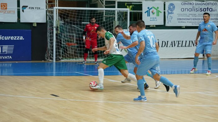 sandro abate napoli futsal 1 1 a hozjan risponde de simone