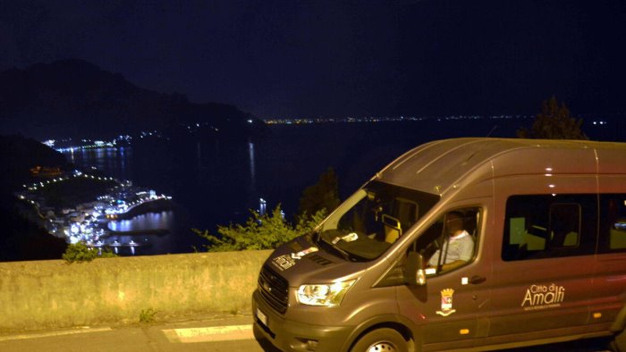 prorogato il servizio di mini bus notturno per le frazioni di amalfi