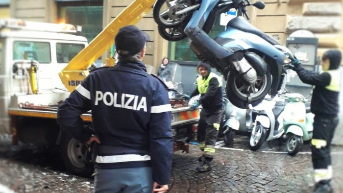 napoli rimossi motoveicoli abbandonati ecco dove