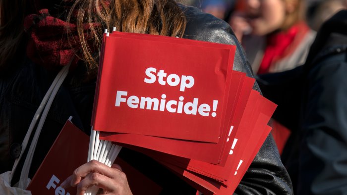 femminicidio il destino difficile di chi resta orfano tavola rotonda a napoli