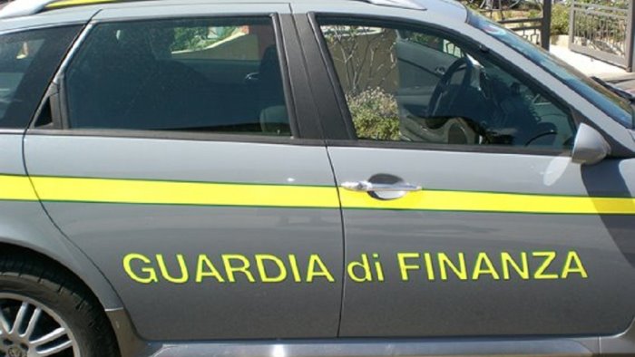 avellino intascavano il reddito di cittadinanza abusivamente trenta denunciati