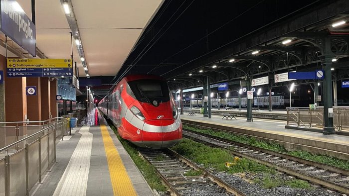 ripristinato il frecciarossa battipaglia torino una vittoria per la comunita