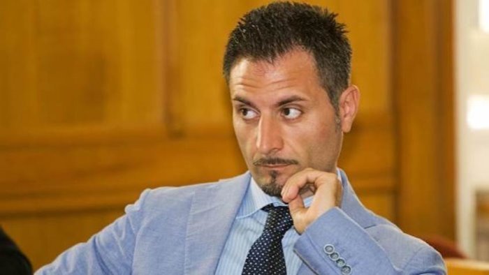 pd addossa i problemi a chi lo ha preceduto ma mastella governa da 7 anni