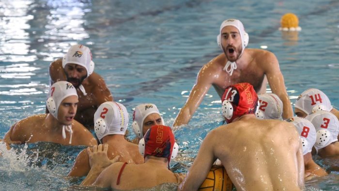 pallanuoto a1 la rari nantes cede al cospetto della corazzata pro recco