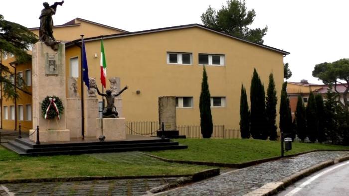 commemorazione del 4 novembre ad ariano celebrazione a piano della croce