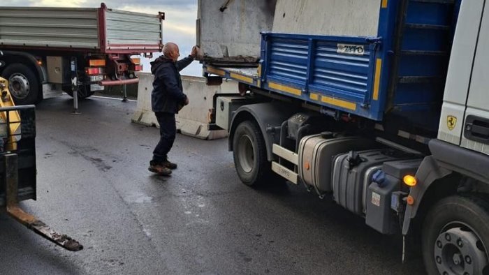 statale amalfitana riapre totalmente al transito la strada in localita capodorso