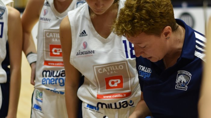 basket b femminile la catillo benevento si prepara al derby