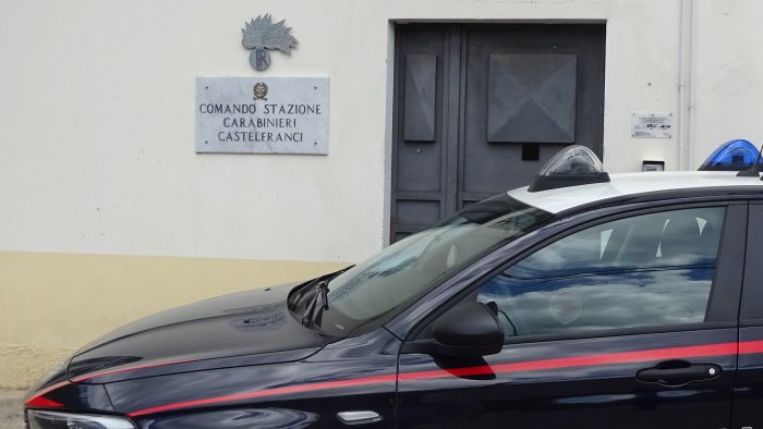 castelfranci percepiscono il reddito senza alcun diritto coppia denunciata