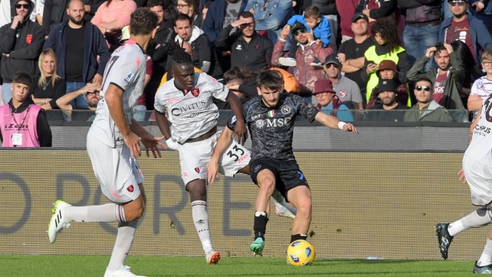 salernitana napoli 0 2 raspadori ed elmas espugnano l arechi granata a picco