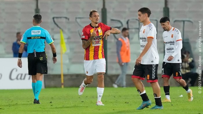 serie c rivivi la diretta di messina benevento 0 1 la decide improta