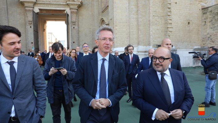 da albergo dei poveri a polo culturale giornata storica per napoli