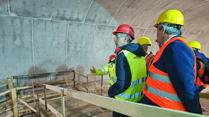 napoli manfredi tra due anni apre la stazione metro capodichino