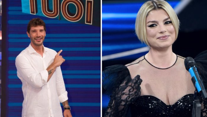 de martino ritrova emma marrone emozione nello studio di affari tuoi