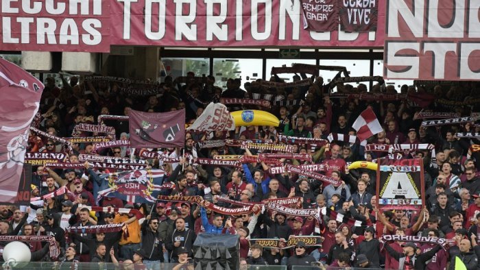 salernitana bari e il giorno della grande festa ultras raduno al volpe