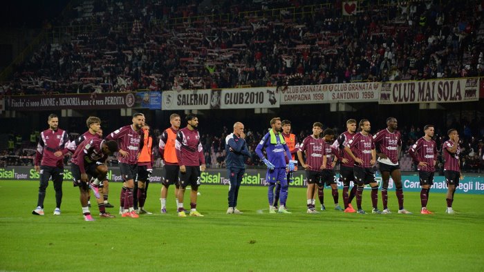 salernitana ora e crisi nera squadra contestata e riflessioni su martusciello