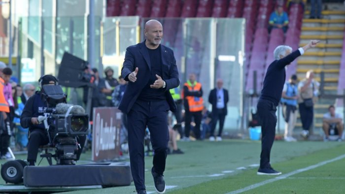 ufficiale stefano colantuono e il nuovo allenatore della salernitana