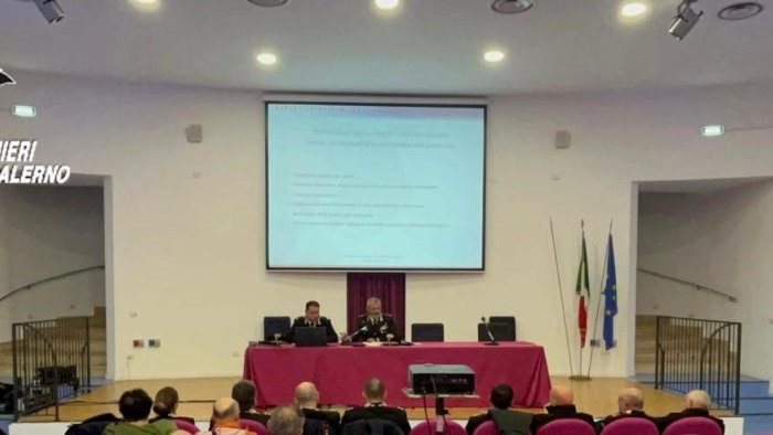 rapine a tabacchi e farmacie gli esercenti incontrano i carabinieri