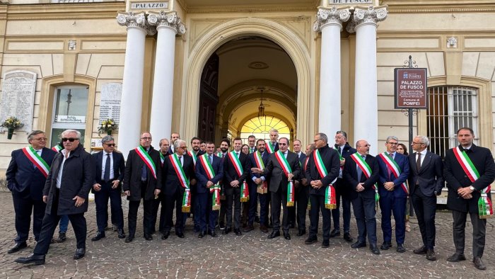 pompei capitale della cultura 2027 sfilano 100 sindaci