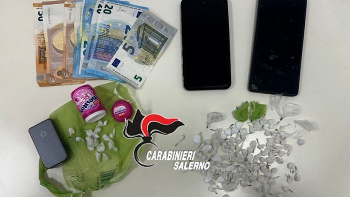 trovato in possesso di crack e cocaina arrestato 27enne