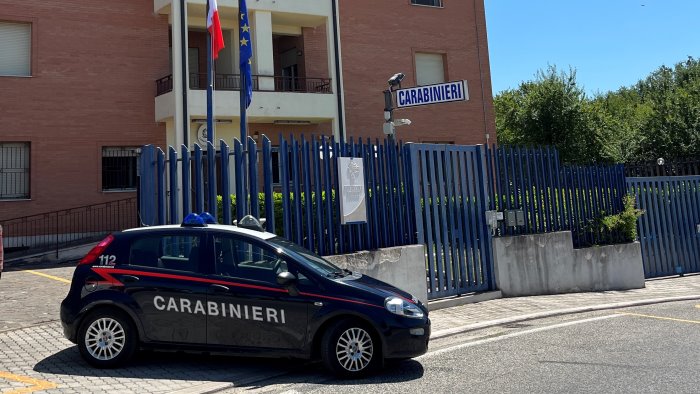 picchia la fidanzata per gelosia non potra tornare a fontanarosa