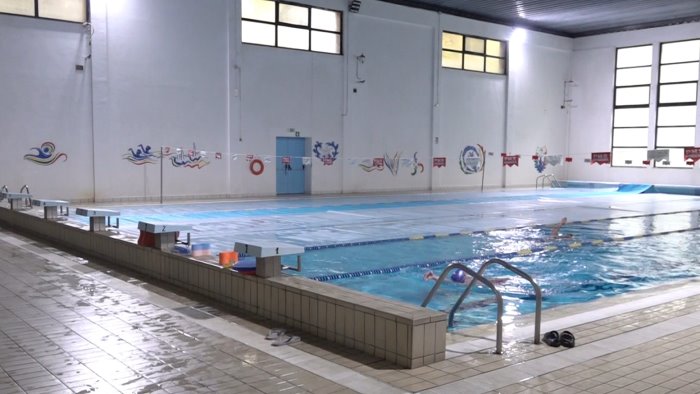 mercogliano vasche svuotate della piscina comunale indagini dei carabinieri